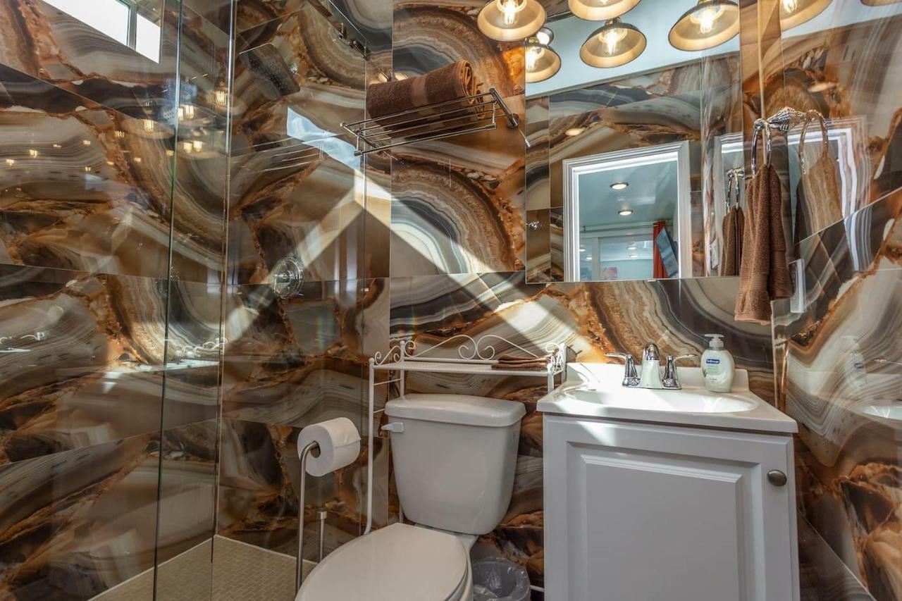 Appartamento East Downtown Micro-Luxe Container Living Pod #9 Houston Esterno foto